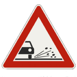 122 Štrk na vozovke